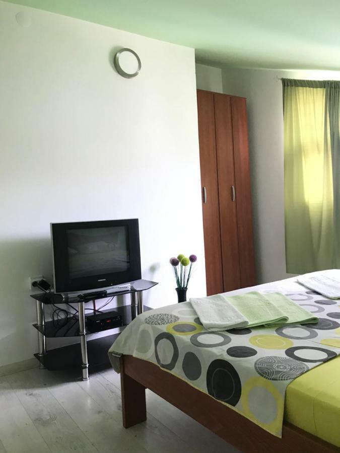 Id Apartments Teodo Esterno foto