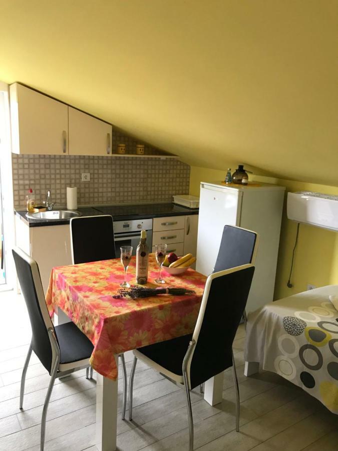Id Apartments Teodo Esterno foto